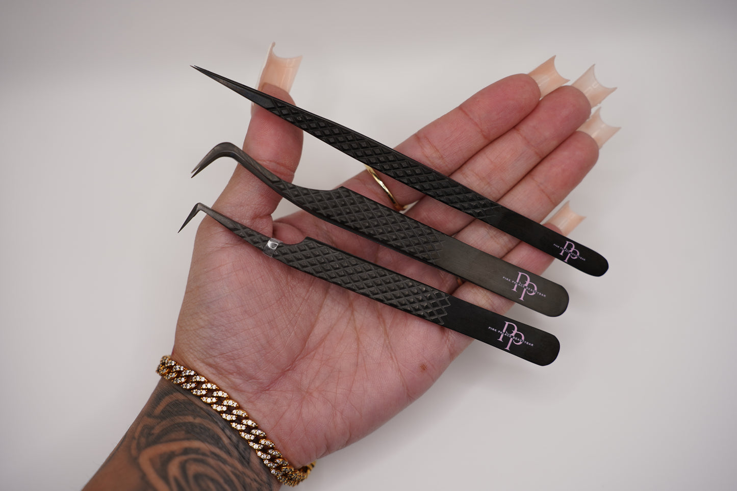 Tweezers
