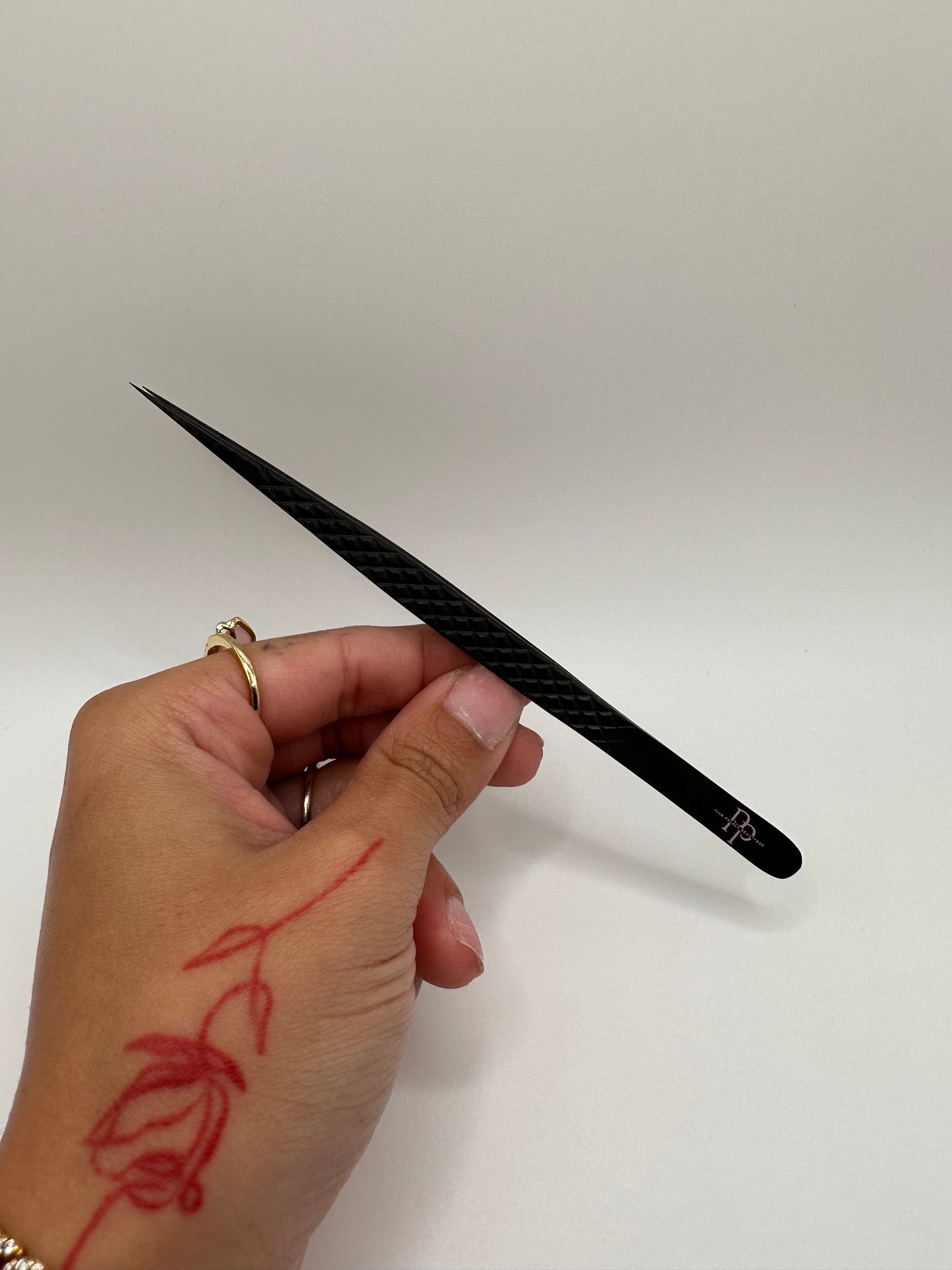 Tweezers