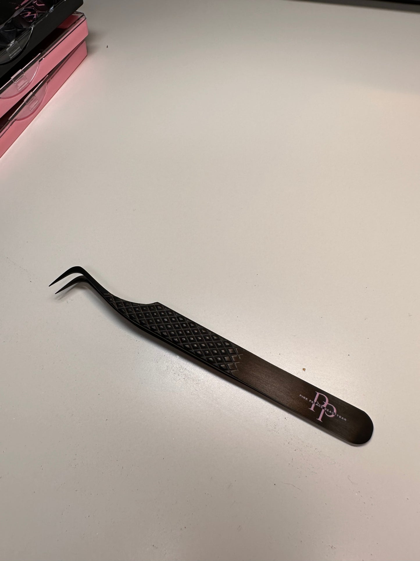 Tweezers